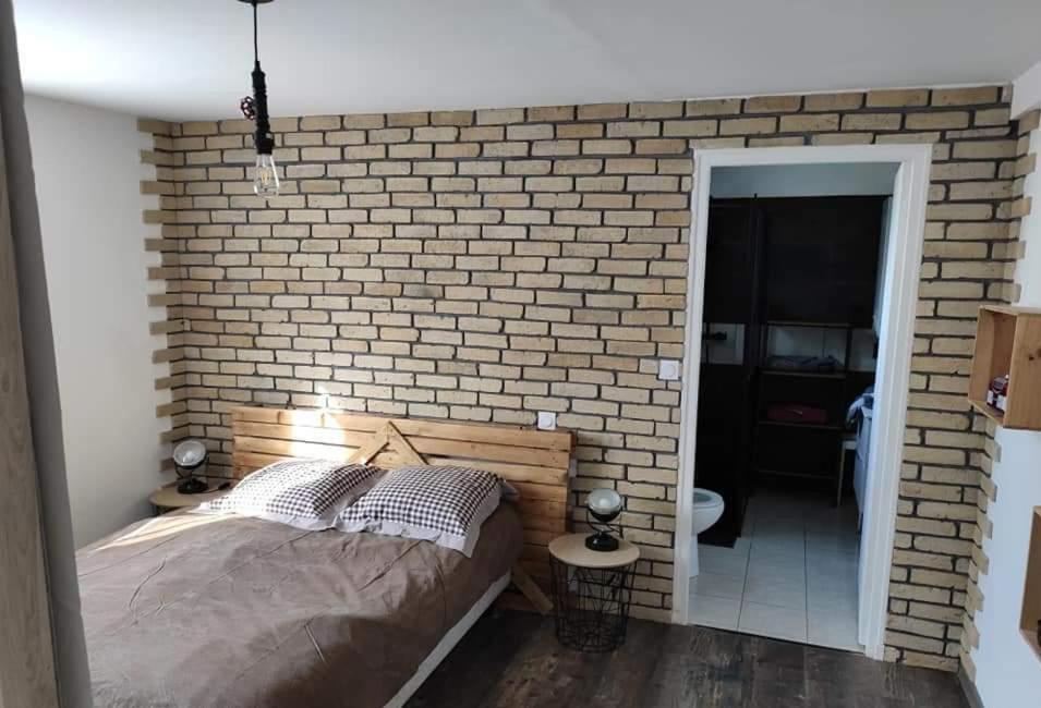 Le Ranch - Chambres Privees - Proche Centre Ville Reims Bagian luar foto
